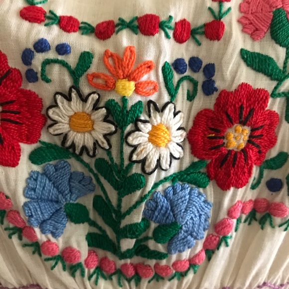 This one is a beauty! Vintage Hungarian embroidered ethnic BoHo peasant dress - Picture 7 of 11